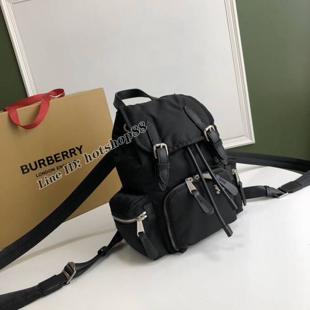 Burberry專櫃新款小號軍旅背包 巴寶莉尼龍布女士雙肩背包 yxb1246